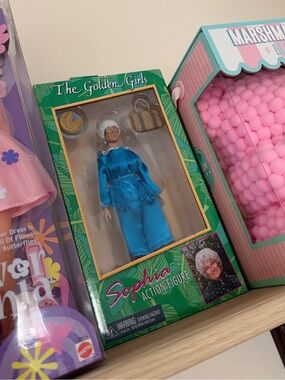 THE GOLDEN GIRLS "Sophia" Action Figure (Neca) -- NEW